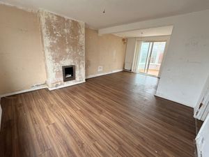 Photo 8- click for photo gallery